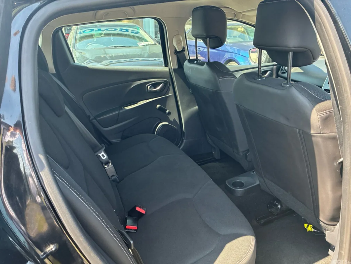 Renault Clio Hatchback, Petrol, 2016, Black