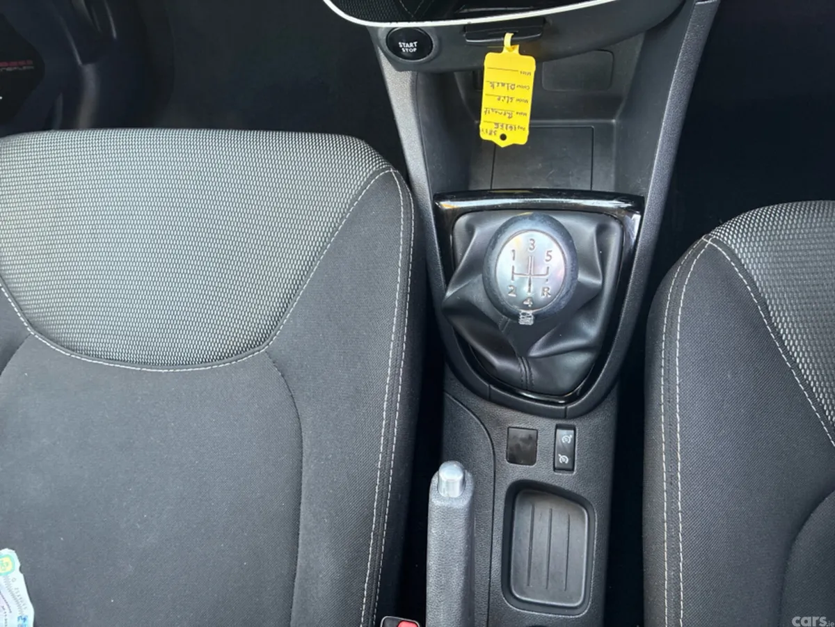 Renault Clio Hatchback, Petrol, 2016, Black