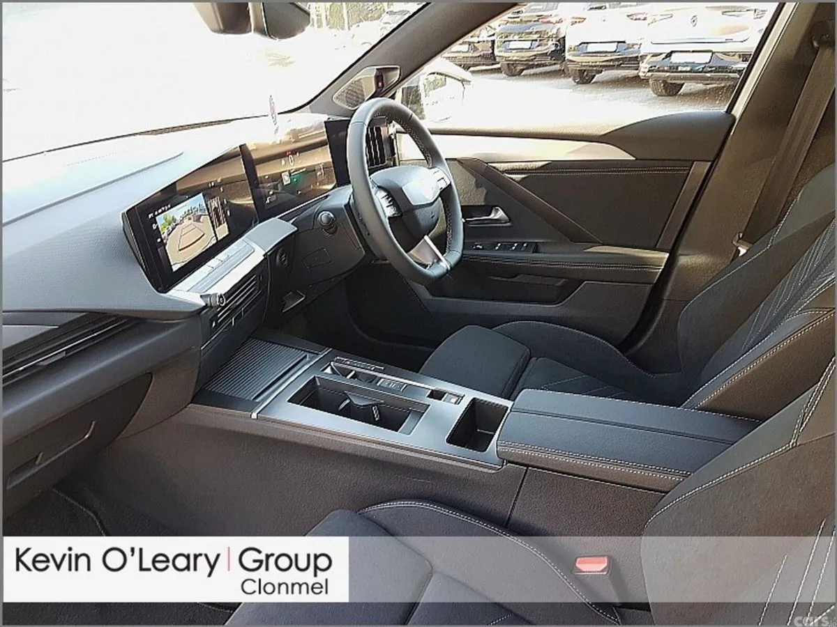 Opel Astra Hatchback, Diesel, 2026, Silver