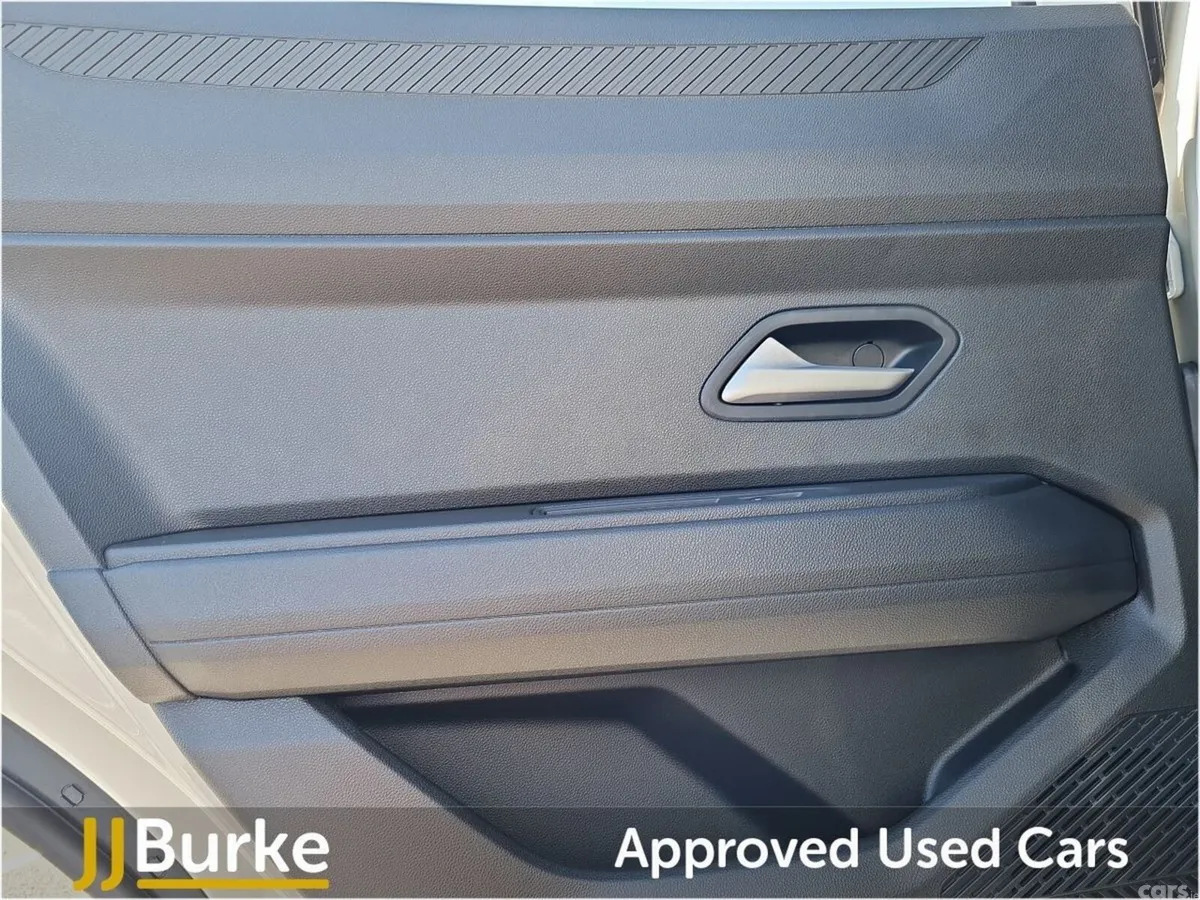 Dacia Duster SUV, Petrol Hybrid, 2026, Beige