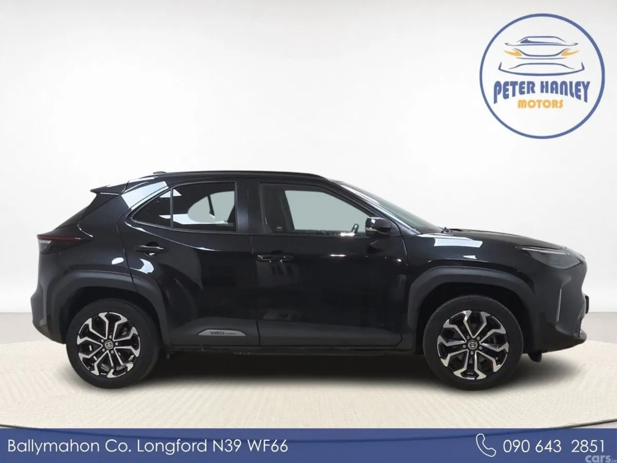 Toyota Yaris Cross SUV, Petrol Hybrid, 2023, Black