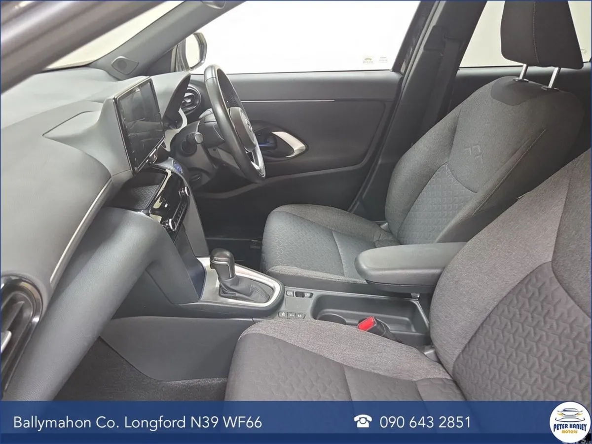 Toyota Yaris Cross SUV, Petrol Hybrid, 2023, Black