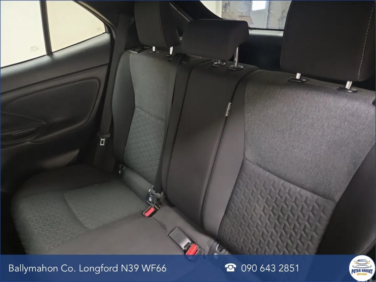 Toyota Yaris Cross SUV, Petrol Hybrid, 2023, Black