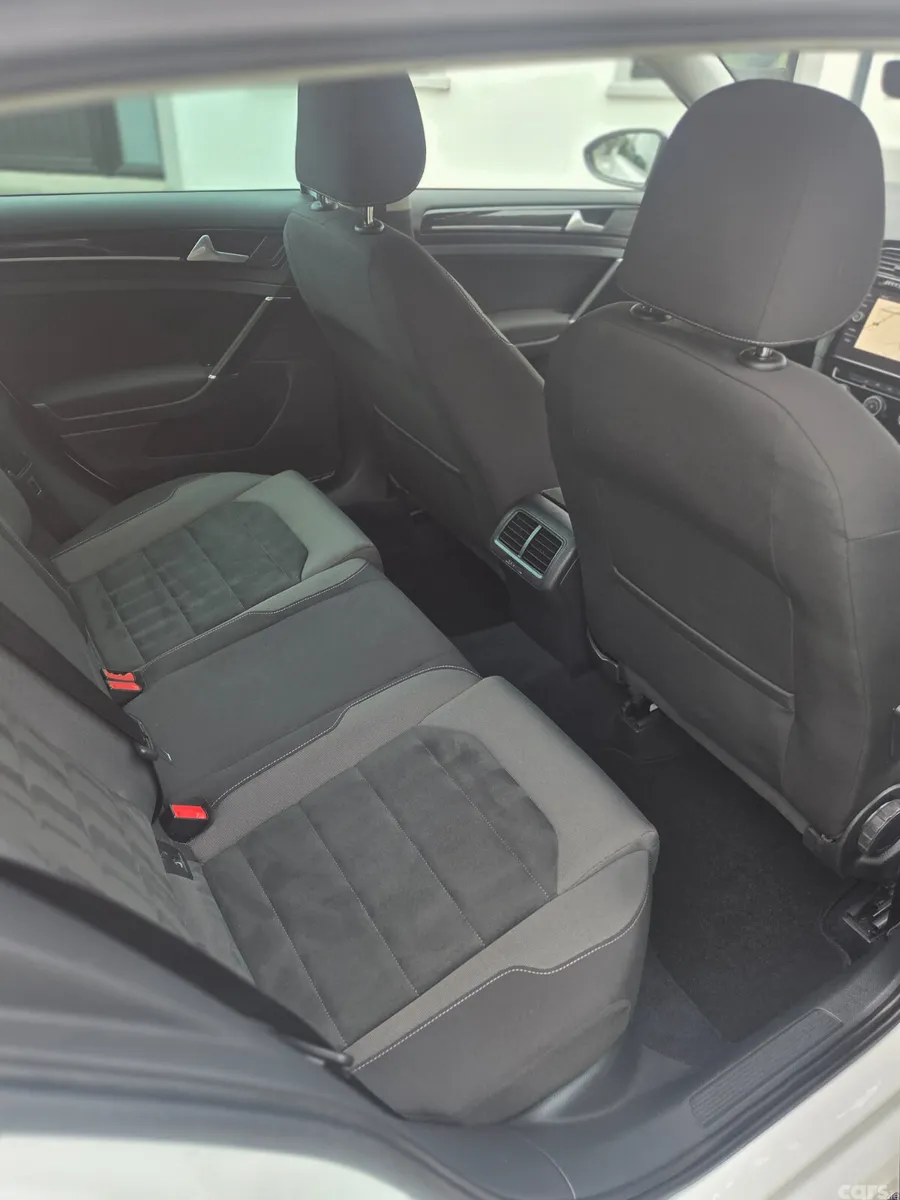 Volkswagen Golf Hatchback, Diesel, 2018, White