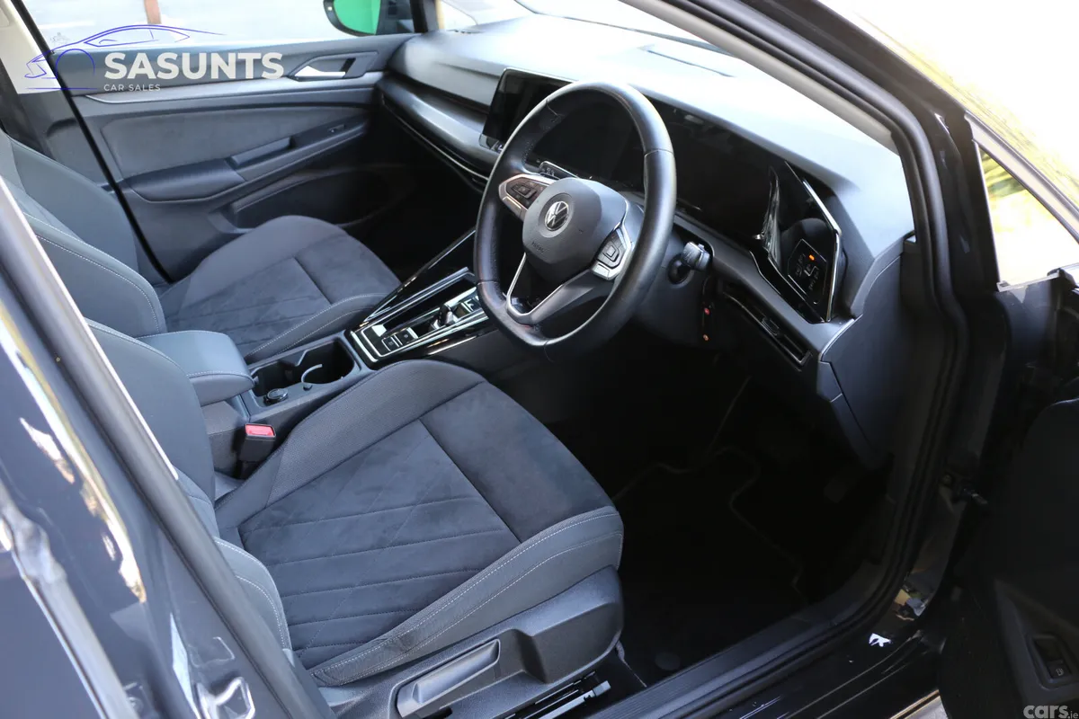 Volkswagen Golf Hatchback, Petrol Hybrid, 2023, Grey