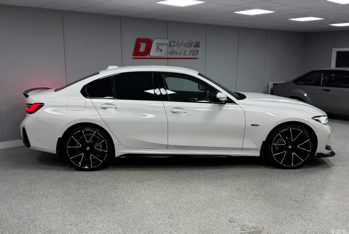 BMW 3-Series Saloon, Petrol Hybrid, 2022, White