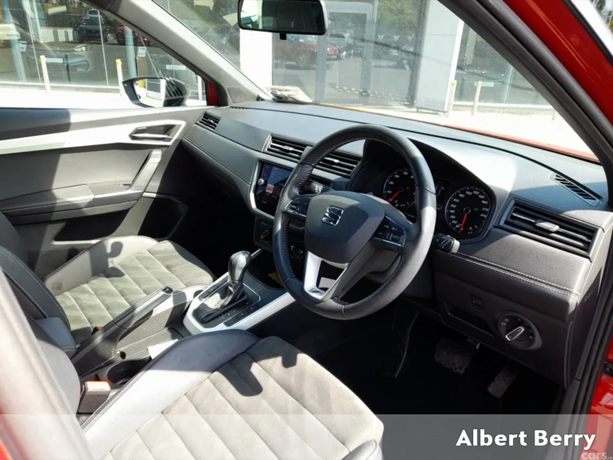 SEAT Arona Hatchback, Petrol, 2020, Red