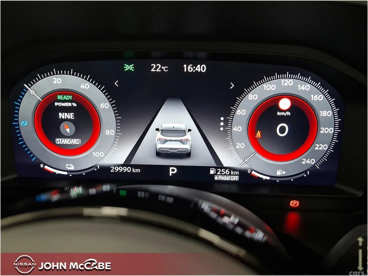 Nissan Qashqai MPV, Petrol Hybrid, 2024, Red
