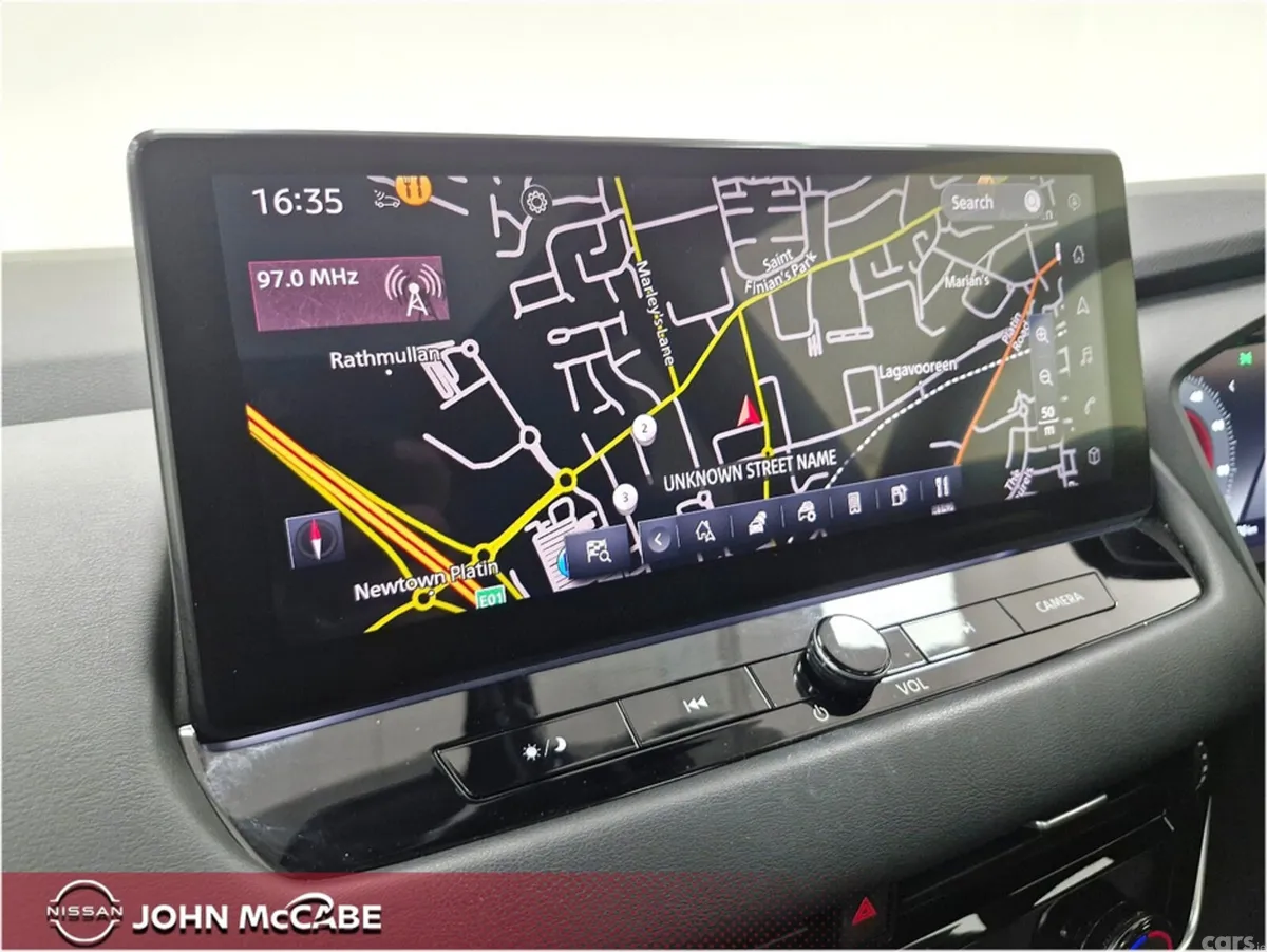 Nissan Qashqai MPV, Petrol Hybrid, 2024, Red