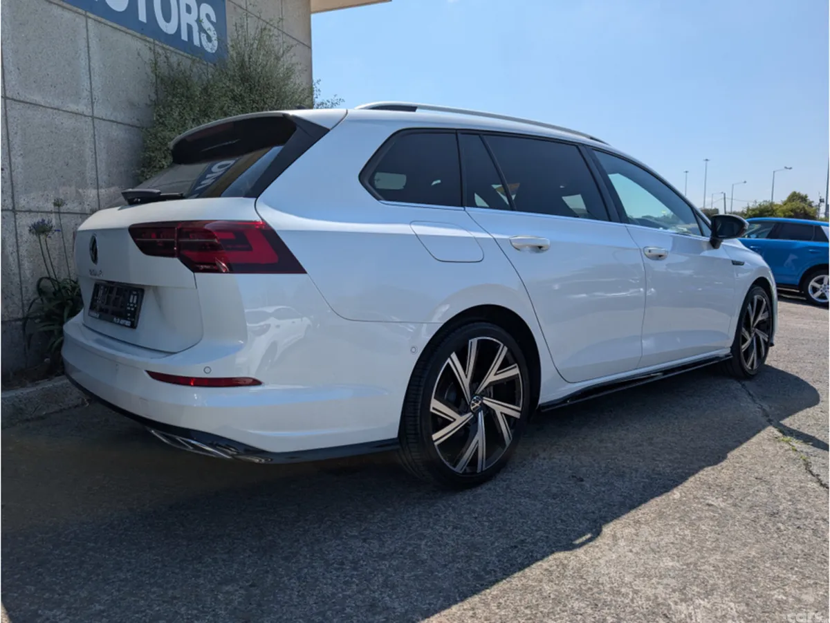 Volkswagen Golf Estate, Diesel, 2023, White