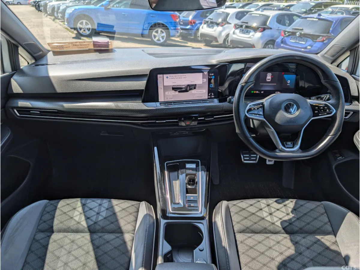 Volkswagen Golf Estate, Diesel, 2023, White