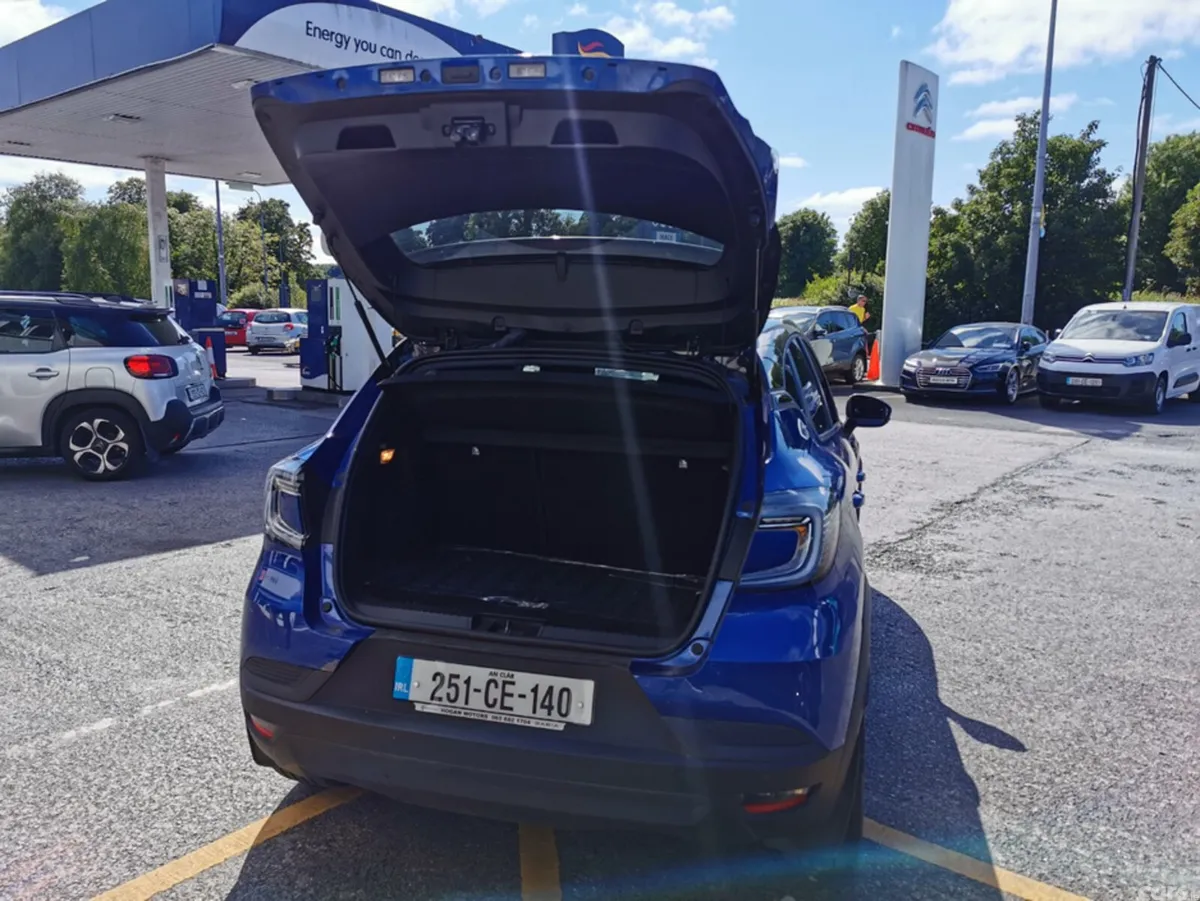 Renault Captur Hatchback, Petrol Hybrid, 2025, Blue