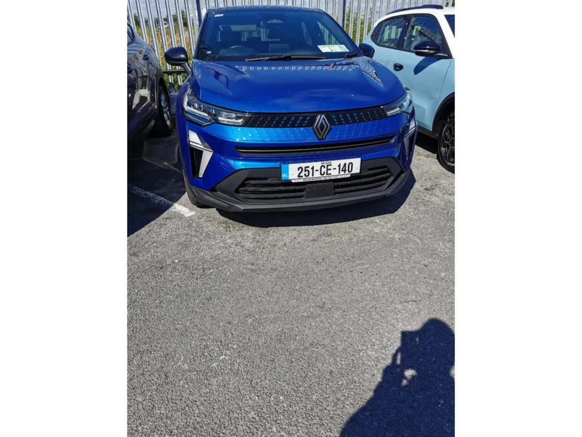 Renault Captur Hatchback, Petrol Hybrid, 2025, Blue