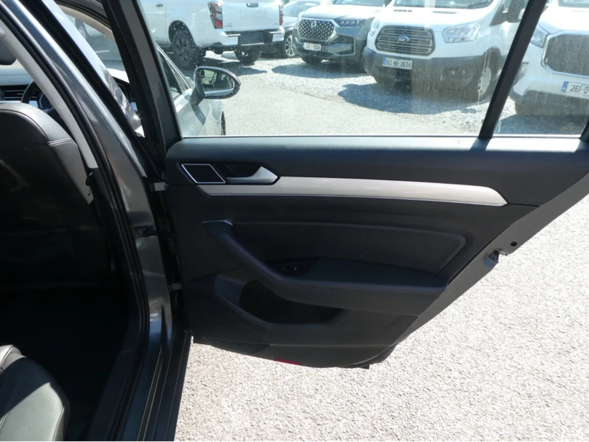 Volkswagen Passat Estate, Diesel, 2015, Grey