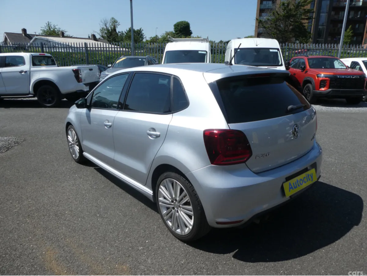 Volkswagen Polo Hatchback, Petrol, 2015, Silver