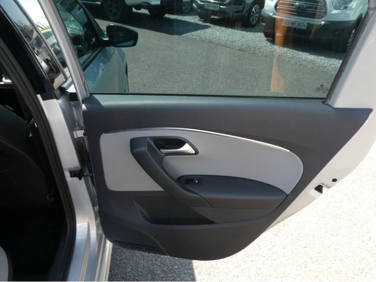 Volkswagen Polo Hatchback, Petrol, 2015, Silver