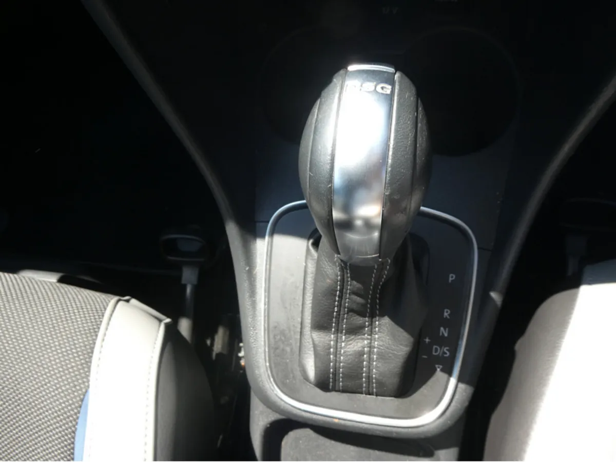 Volkswagen Polo Hatchback, Petrol, 2015, Silver