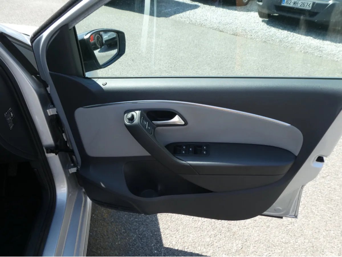 Volkswagen Polo Hatchback, Petrol, 2015, Silver