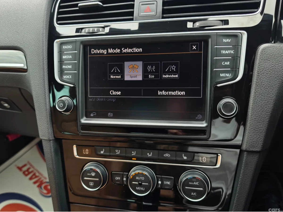 Volkswagen Golf Hatchback, Petrol, 2015, White