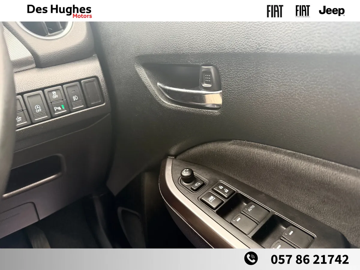 Suzuki Vitara SUV, Petrol, 2023, Red