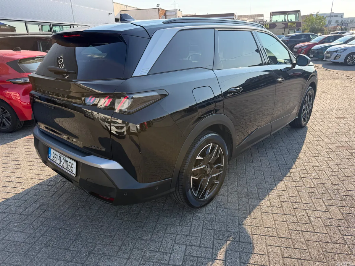 Peugeot 5008 MPV, Petrol Hybrid, 2026, Black