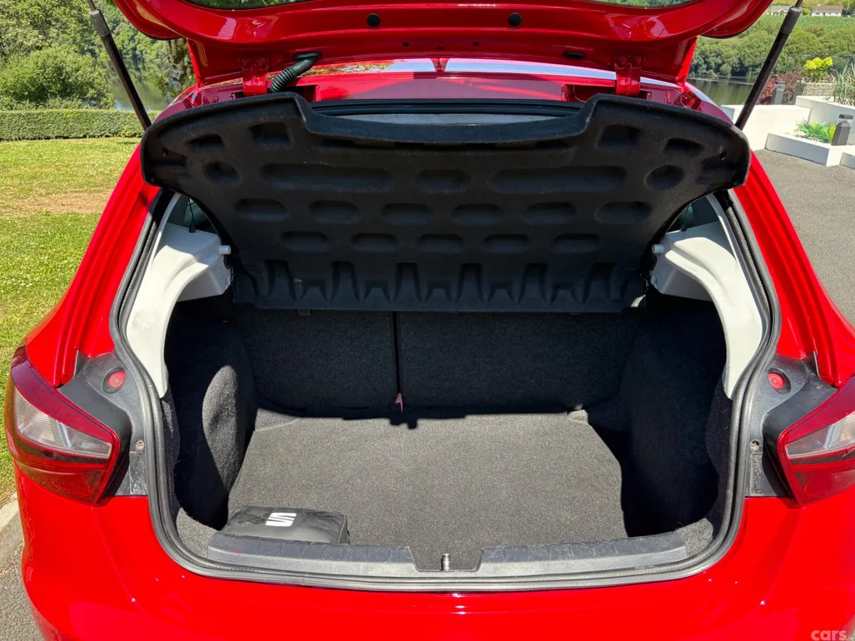 SEAT Ibiza MPV, Petrol, 2016, Red