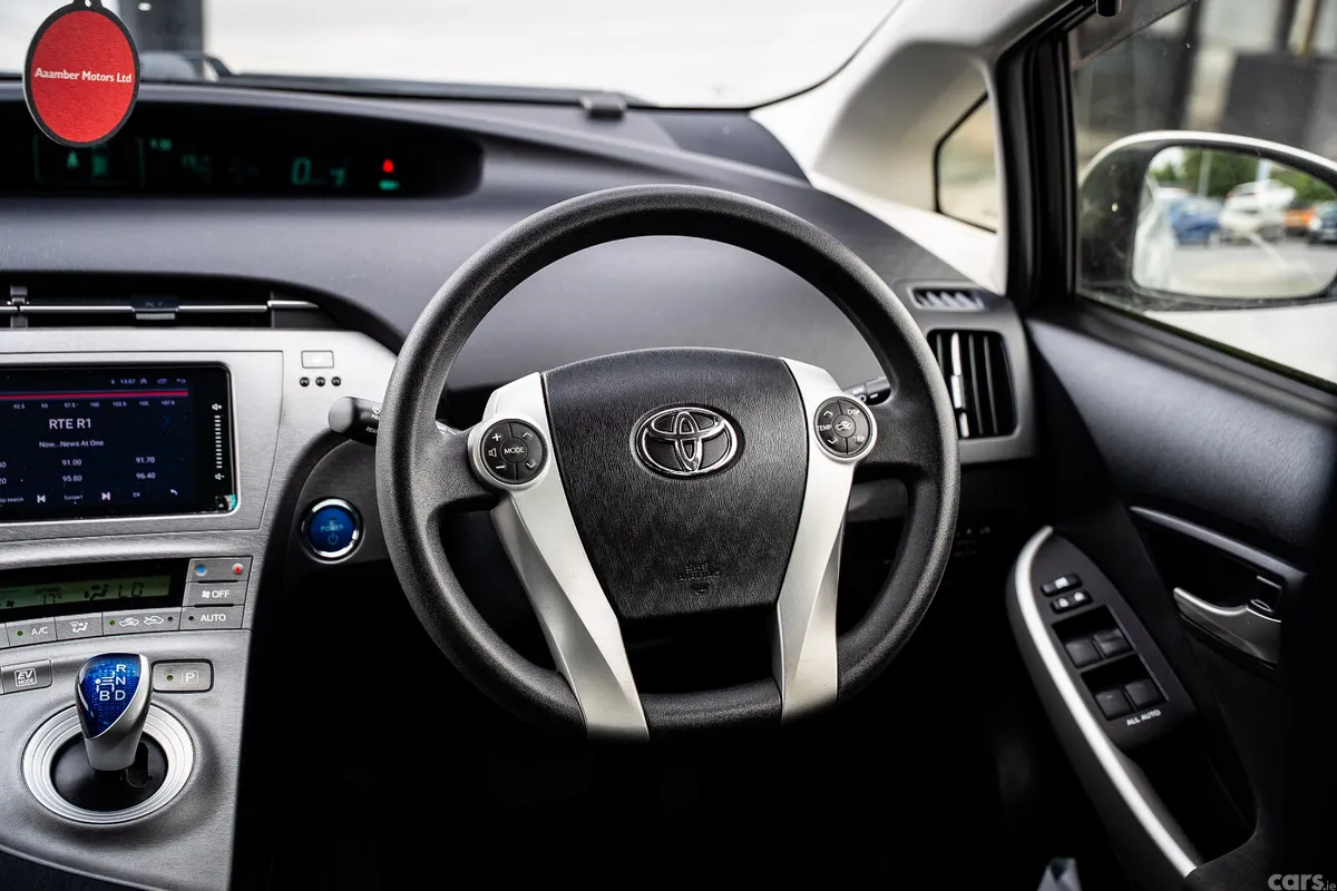 Toyota Prius Hatchback, Petrol Hybrid, 2015, Silver