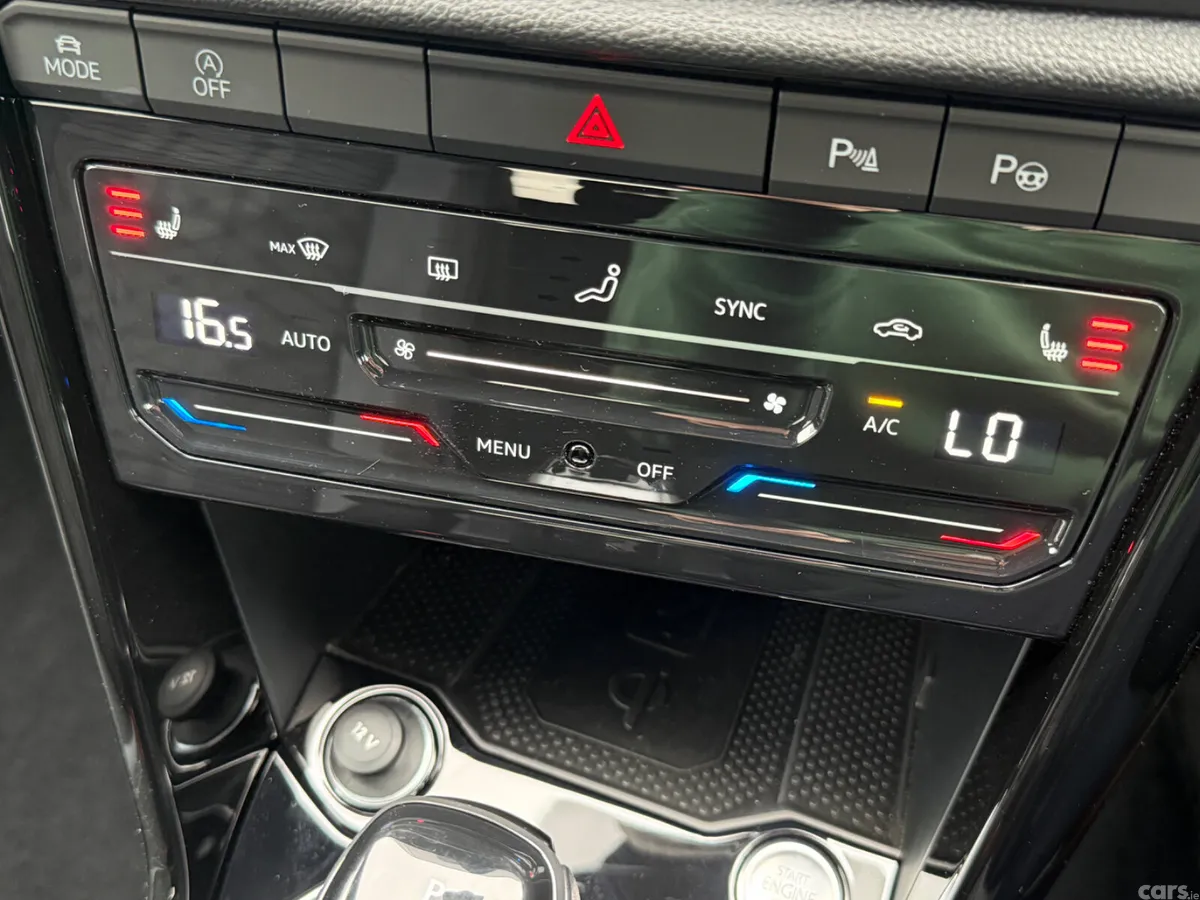 Volkswagen T-Roc SUV, Diesel, 2024, White