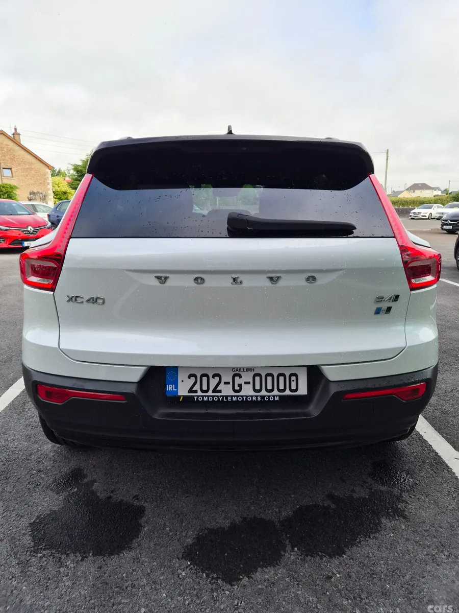Volvo XC40 SUV, Petrol Hybrid, 2020, White