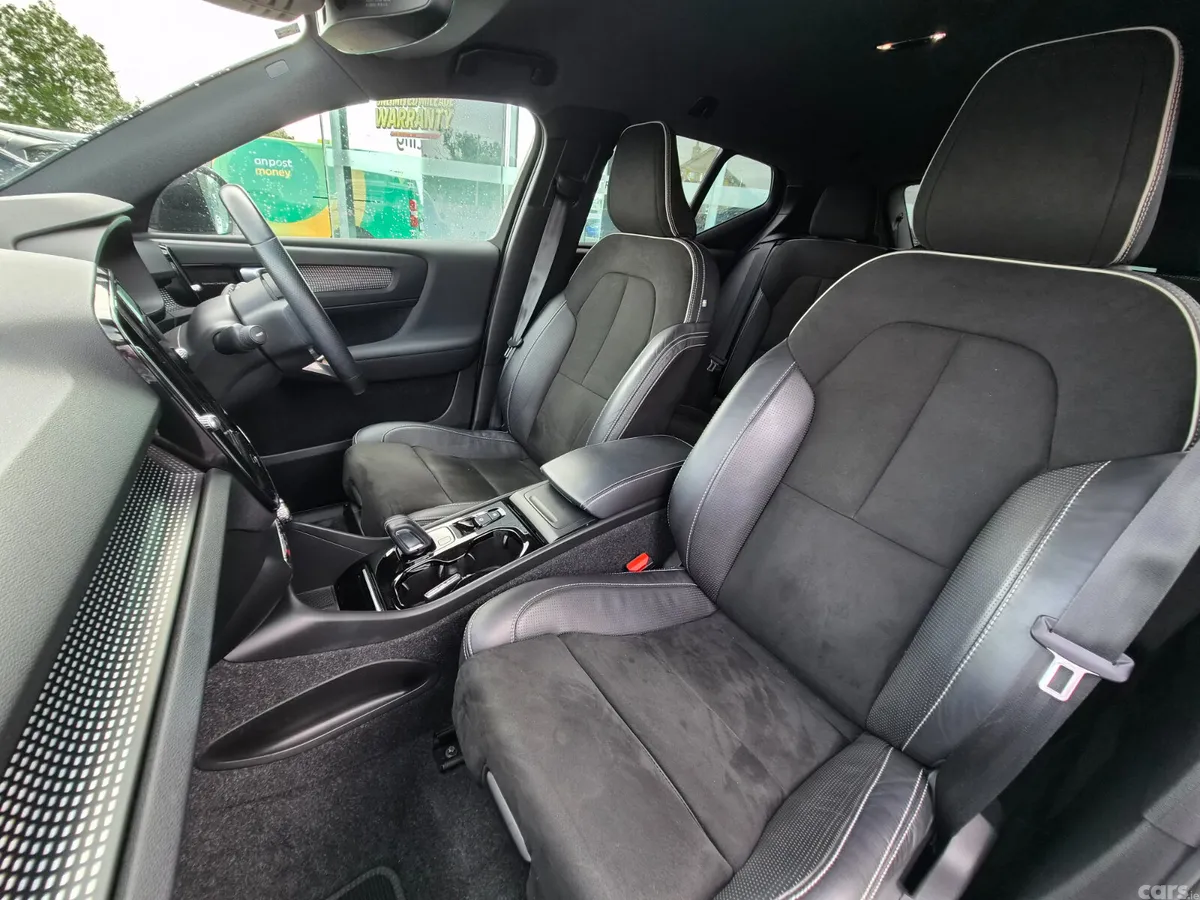 Volvo XC40 SUV, Petrol Hybrid, 2020, White