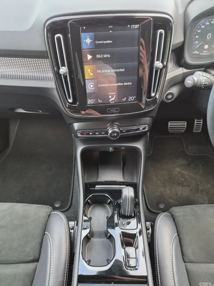 Volvo XC40 SUV, Petrol Hybrid, 2020, White