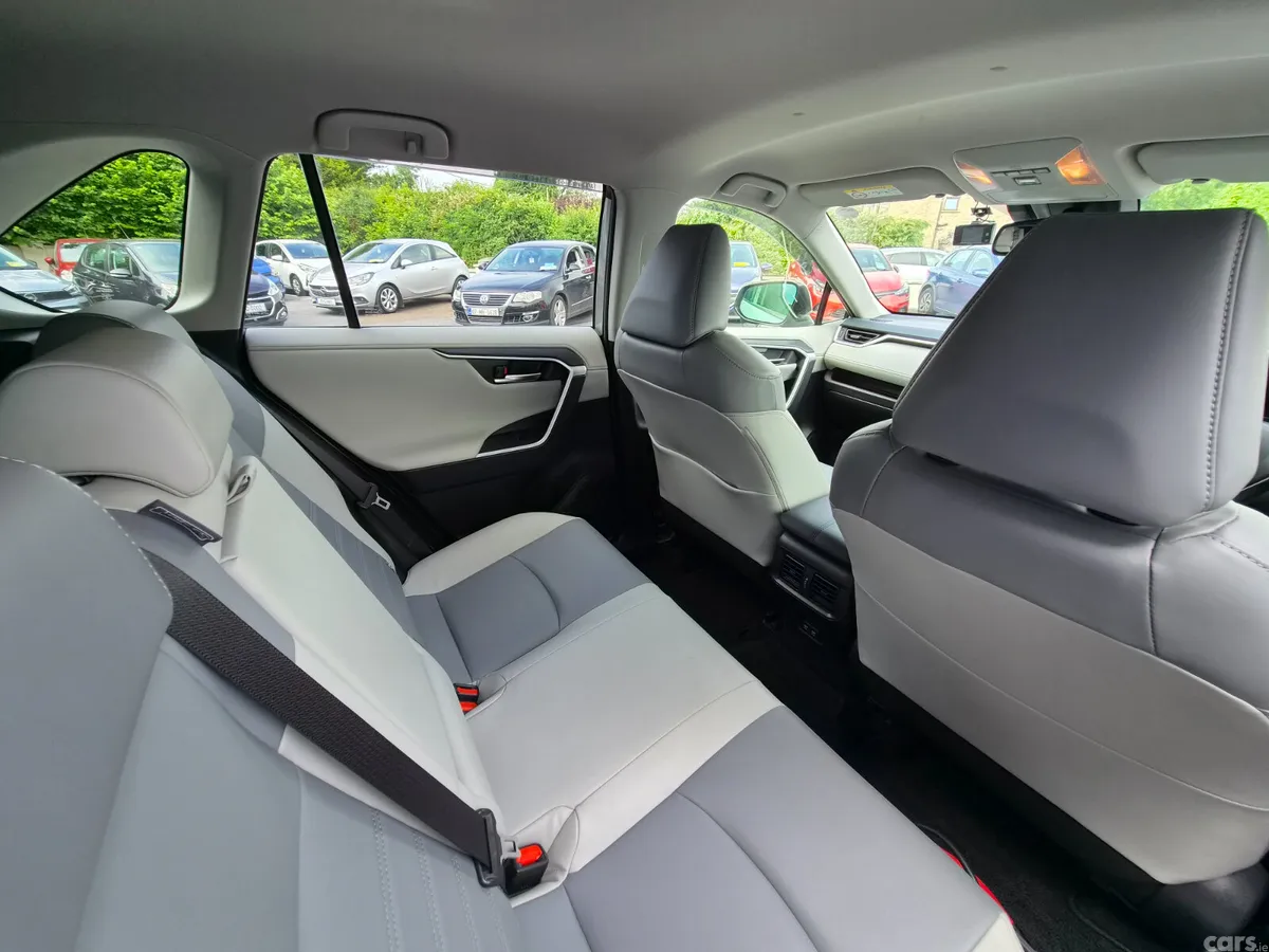 Toyota RAV4 SUV, Petrol Hybrid, 2019, Silver