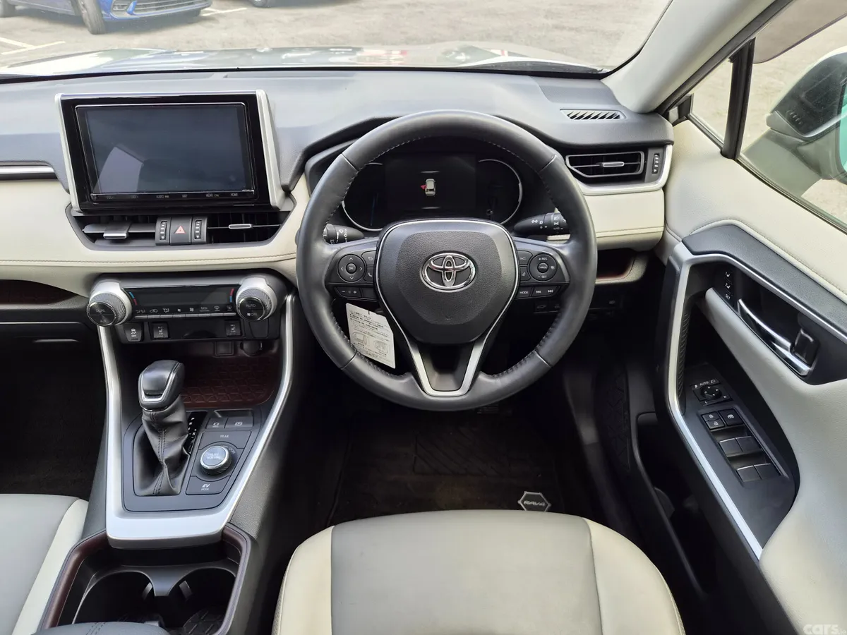 Toyota RAV4 SUV, Petrol Hybrid, 2019, Silver