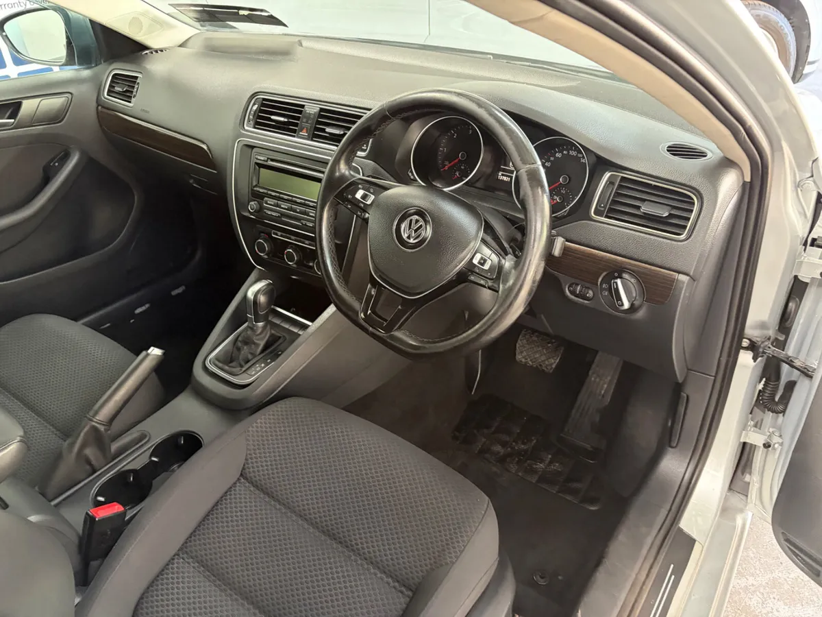 Volkswagen Jetta Saloon, Diesel, 2015, Silver