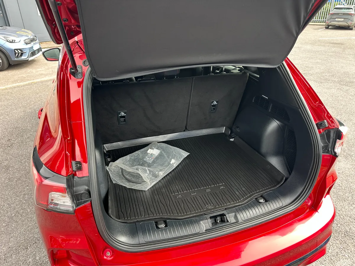 Ford Kuga SUV, Petrol Plug-in Hybrid, 2023, Red