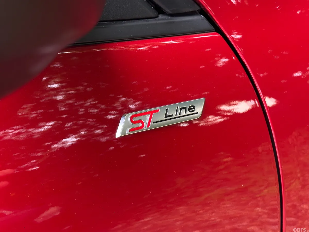 Ford Kuga SUV, Petrol Plug-in Hybrid, 2023, Red