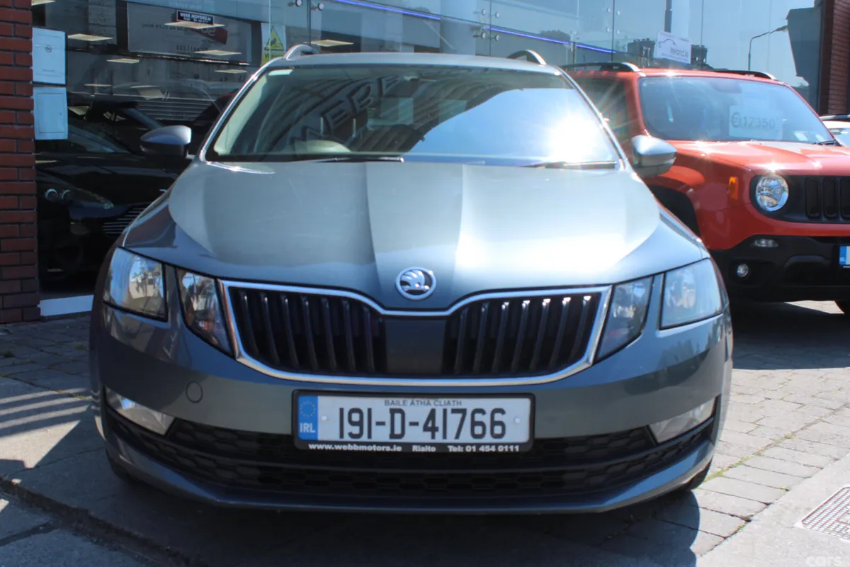 Skoda Octavia Estate, Diesel, 2019, Grey