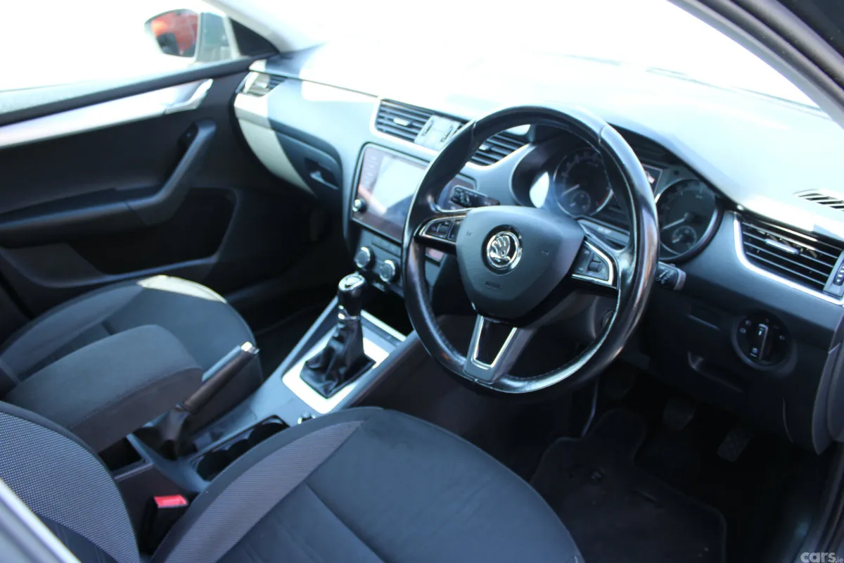 Skoda Octavia Estate, Diesel, 2019, Grey