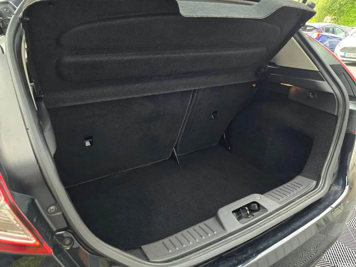 Ford Fiesta Hatchback, Petrol, 2017, Black