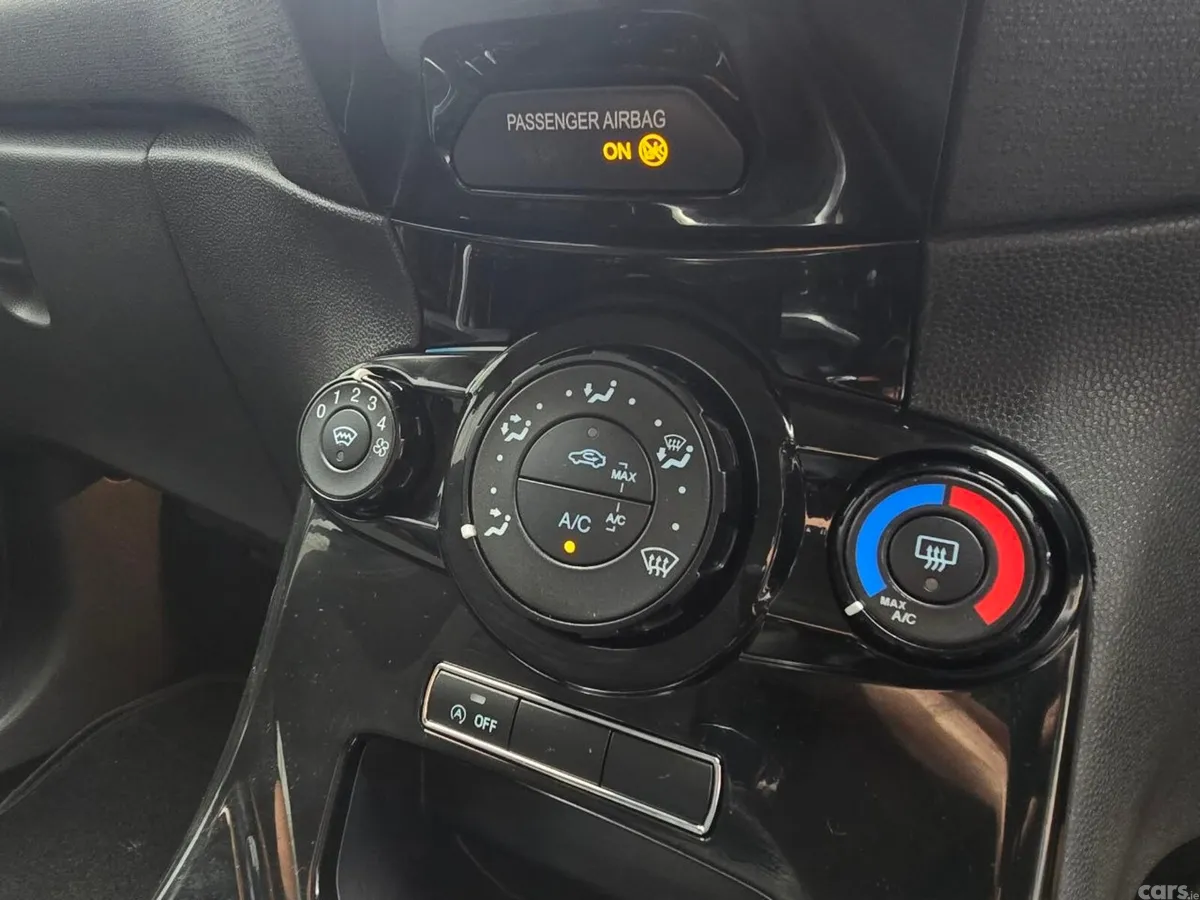 Ford Fiesta Hatchback, Petrol, 2017, Black