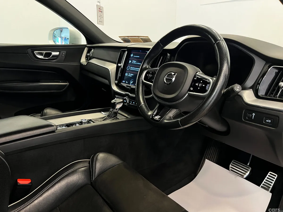 Volvo XC60 SUV, Diesel, 2018, White