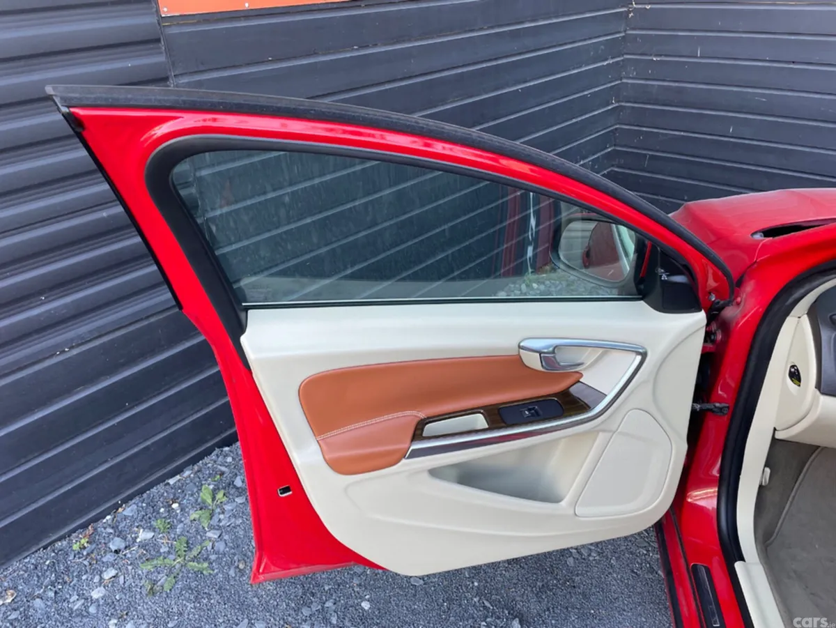 Volvo S60 Saloon, Petrol, 2013, Red