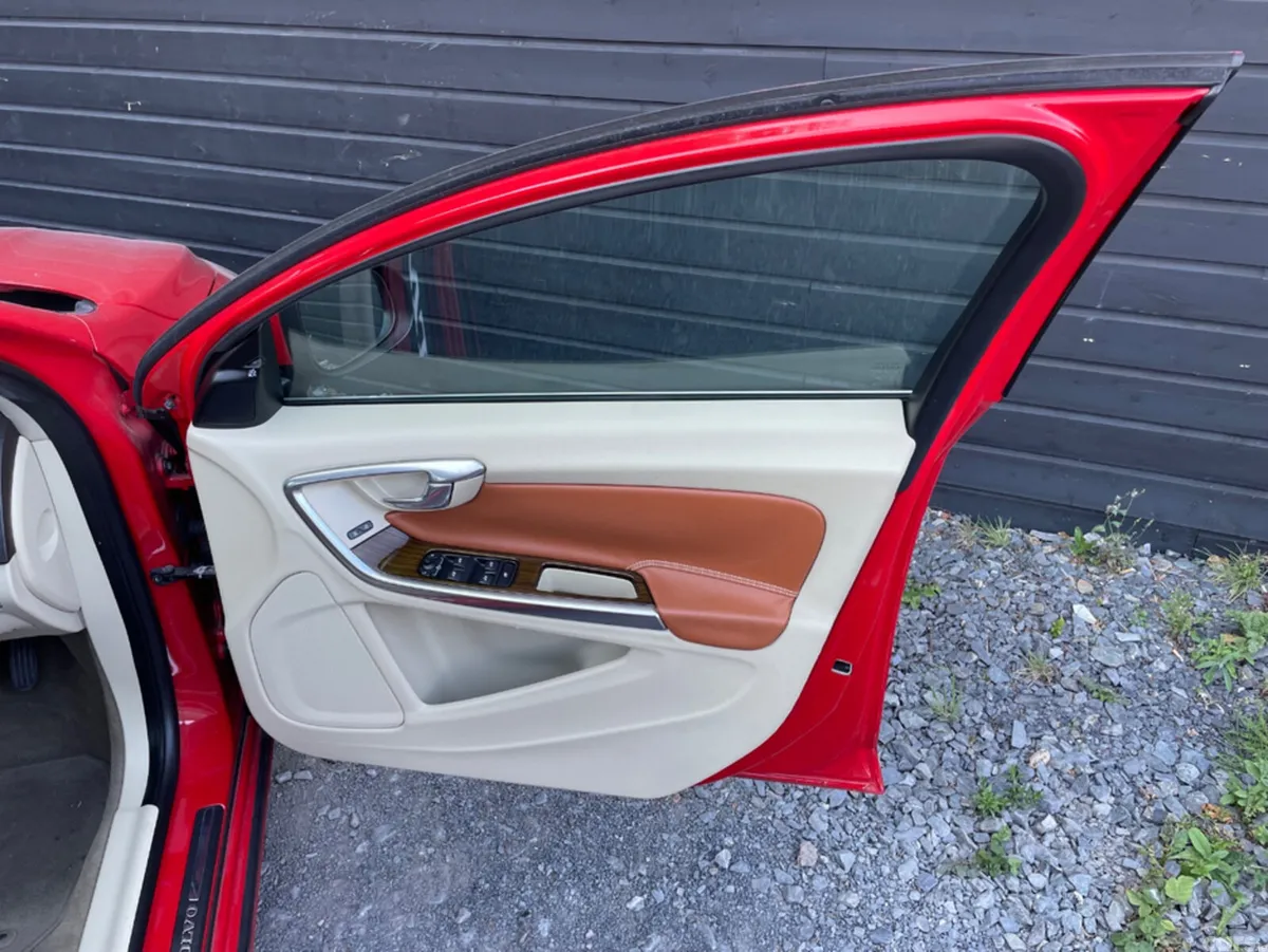 Volvo S60 Saloon, Petrol, 2013, Red