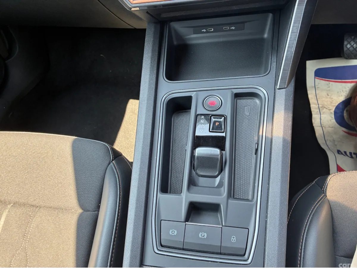 Cupra Leon Estate, Petrol, 2023, White