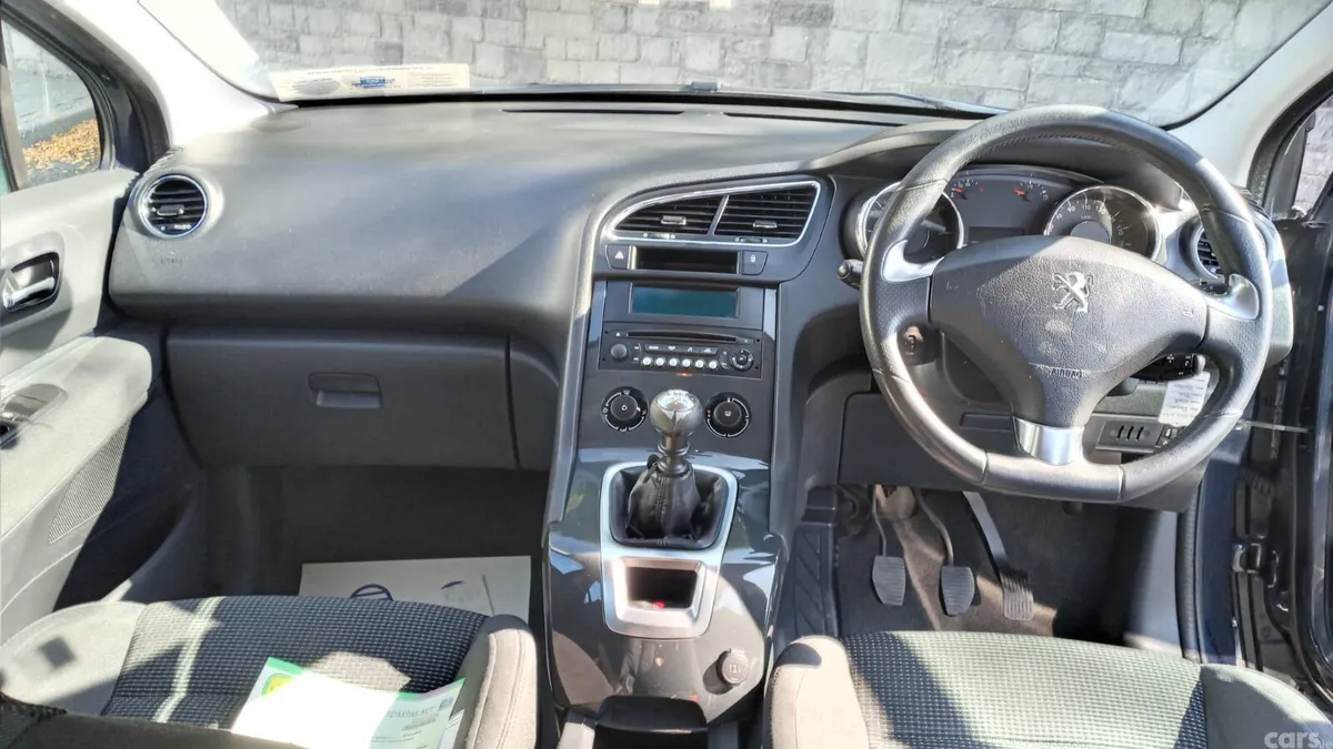 Peugeot 5008 MPV, Diesel, 2014, Blue
