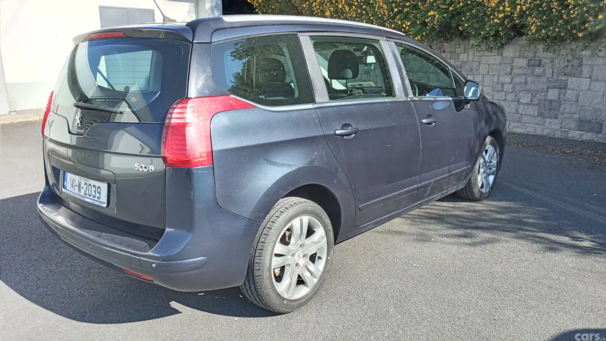 Peugeot 5008 MPV, Diesel, 2014, Blue