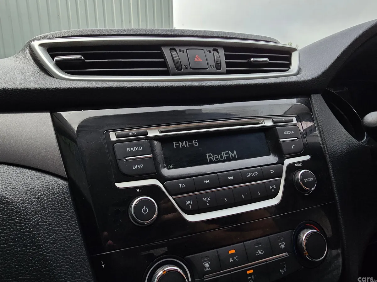 Nissan Qashqai SUV, Petrol, 2016, Brown