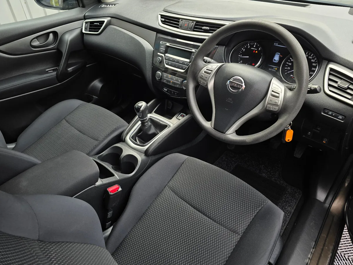 Nissan Qashqai SUV, Petrol, 2016, Brown