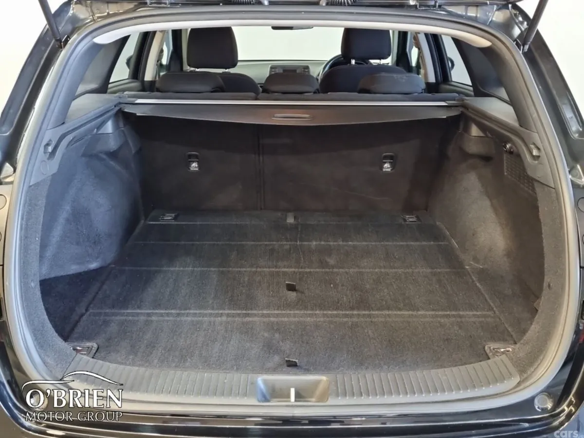 Hyundai i30 Estate, Diesel Hybrid, 2021, Black