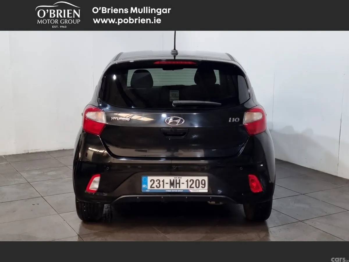 Hyundai i10 Hatchback, Petrol, 2023, Black